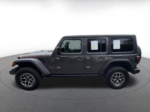 Used 2025 Jeep Wrangler Unlimited Rubicon AWD/4WD image 7