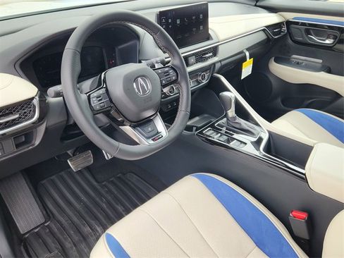 Used 2025 Acura ADX A-Spec image 16
