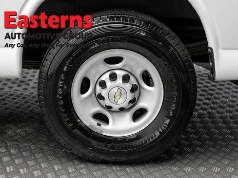 Used 2022 Chevrolet Express 2500 Extended w/ Driver Convenience Package RWD image 8