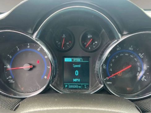 Used 2016 Chevrolet Cruze LT FWD image 13