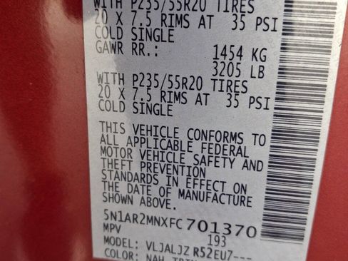 Used 2015 Nissan Pathfinder Platinum image 32