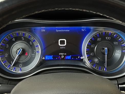 Used 2022 Chrysler 300 S image 21
