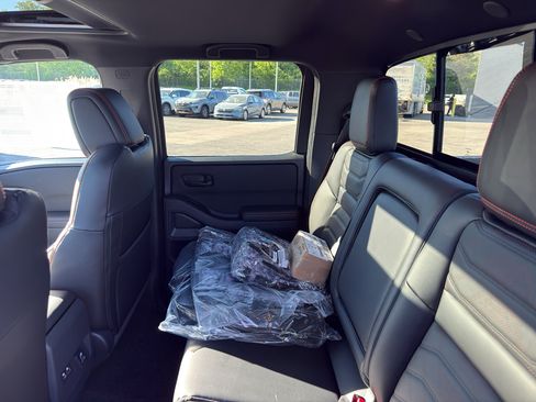 New 2026 Nissan Frontier PRO-4X AWD/4WD image 33