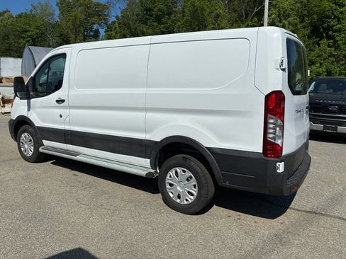 Certified 2025 Ford Transit 250 Low Roof w/ Exterior Upgrade Package RWD image 5