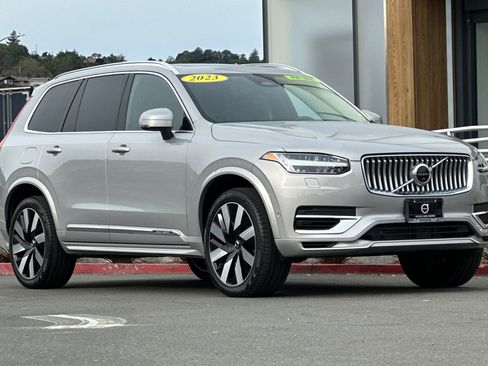 Certified 2023 Volvo XC90 T8 Ultimate image 9