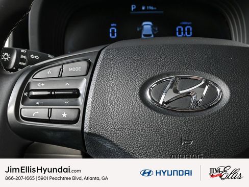 Certified 2023 Hyundai Venue SEL image 11