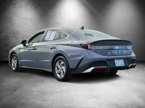 Certified 2026 Hyundai Sonata SE FWD image 4