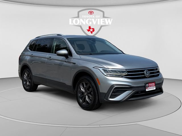 Used 2022 Volkswagen Tiguan SE w/ Panoramic Sunroof Package AWD/4WD image 7