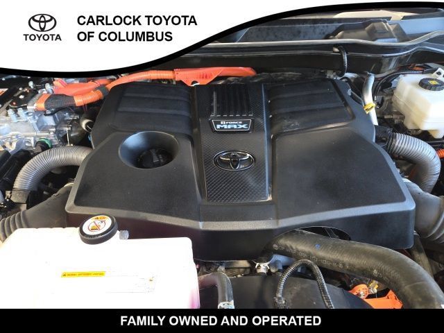 Used 2023 Toyota Sequoia Platinum AWD/4WD image 25