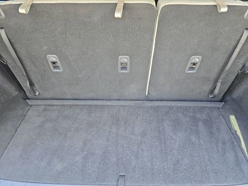 Used 2024 Nissan Pathfinder SV w/ SV Premium Package FWD image 13