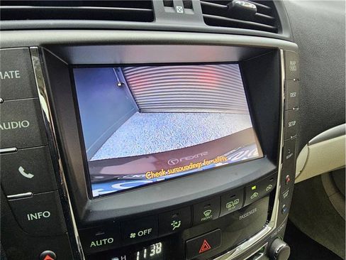 Used 2014 Lexus IS 250C w/ Navigation System Package RWD image 20