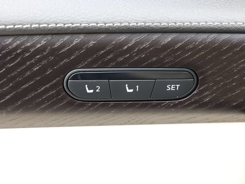Certified 2025 INFINITI QX60 Sensory w/ Vision Package AWD/4WD image 15