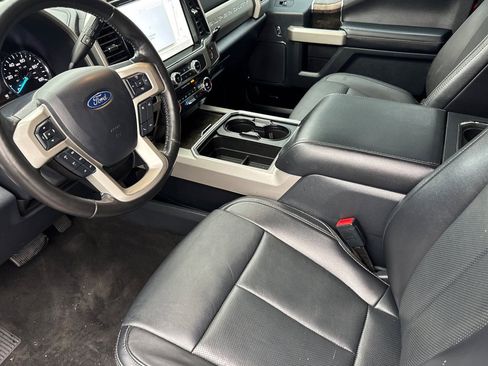 Certified 2022 Ford F250 Lariat w/ Lariat Ultimate Package image 11