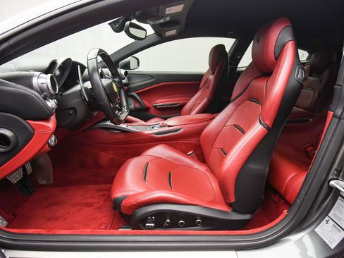 Used 2018 Ferrari GTC4Lusso V12 image 20