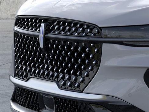 New 2026 Lincoln Nautilus Reserve image 17