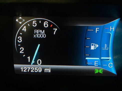 Used 2015 Ford Explorer XLT w/ Equipment Group 202A image 20