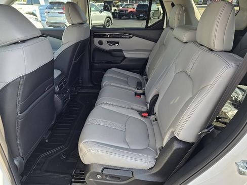 New 2025 Honda Pilot EX-L image 11