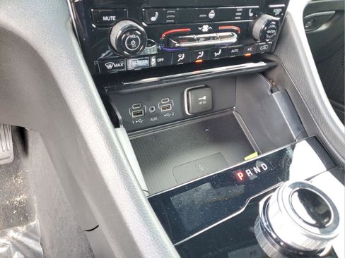 New 2025 Jeep Grand Cherokee Laredo w/ Luxury Tech Group I image 13