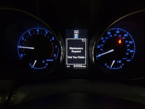 Used 2017 Toyota Corolla iM image 23