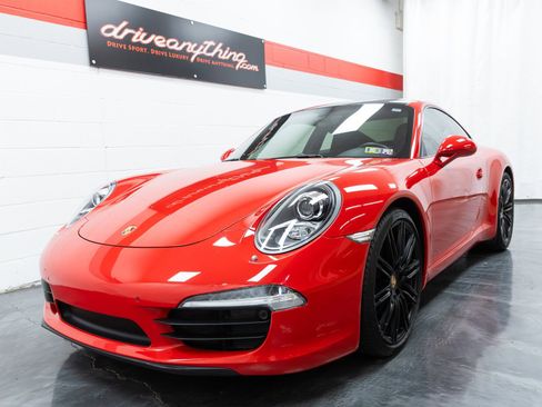 Used 2015 Porsche 911 Carrera image 6