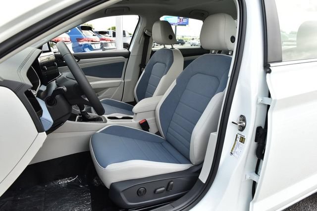 New 2026 Volkswagen Jetta SE FWD image 19