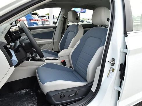 New 2026 Volkswagen Jetta SE FWD image 19