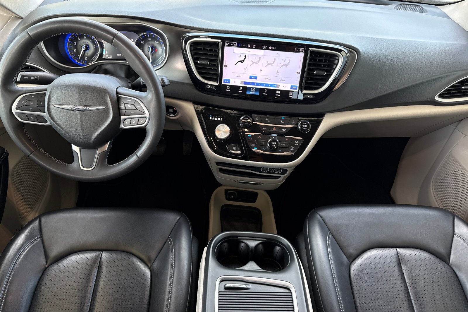 Used 2023 Chrysler Pacifica Touring-L FWD image 20