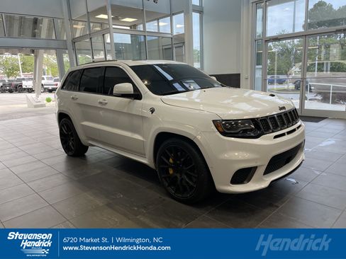 Used 2018 Jeep Grand Cherokee Trackhawk AWD/4WD image 1