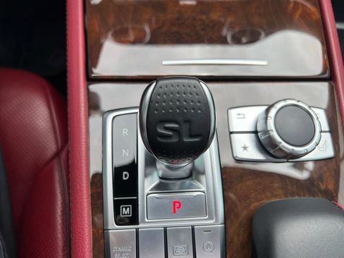 Used 2019 Mercedes-Benz SL 550 image 23