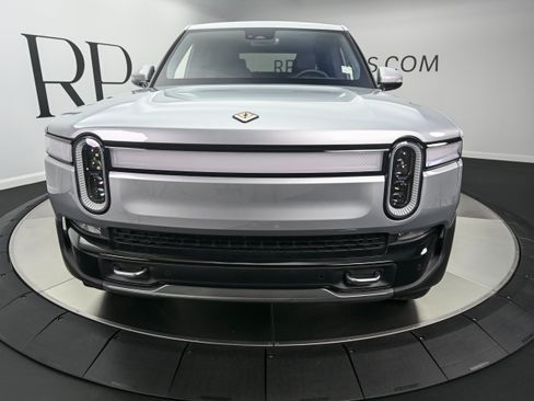 Used 2023 Rivian R1T Adventure AWD/4WD image 13