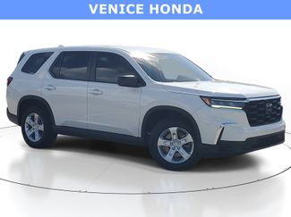 Used 2023 Honda Pilot LX video 1