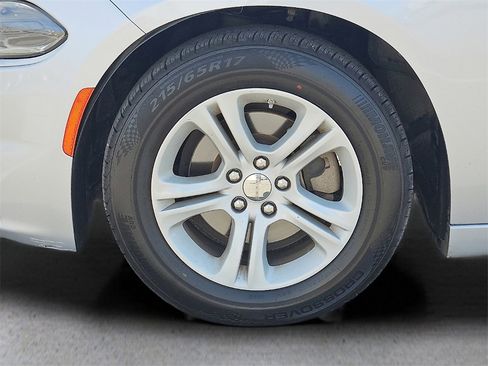 Used 2022 Dodge Charger SXT w/ Leather Interior Group image 9