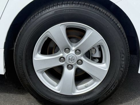 Used 2016 Toyota Sienna LE image 14