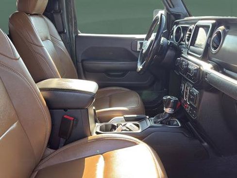 Used 2021 Jeep Gladiator Rubicon w/ LED Lighting Group AWD/4WD image 22