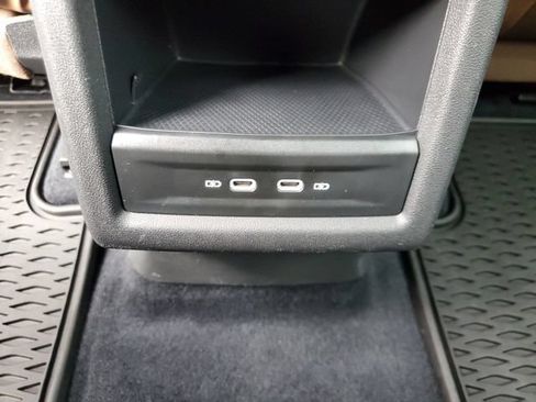 Certified 2025 Volkswagen ID.4 Pro RWD image 12