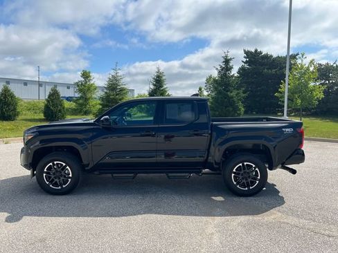 Used 2026 Toyota Tacoma TRD Sport AWD/4WD image 8