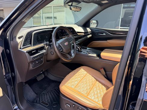 Used 2021 Cadillac Escalade Premium Luxury w/ Driver Assist Tech Package AWD/4WD image 6