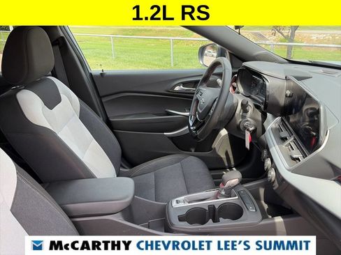 Used 2025 Chevrolet Trax RS w/ Driver Confidence Package FWD image 30