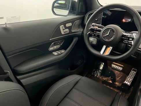New 2026 Mercedes-Benz GLS 450 4MATIC image 11