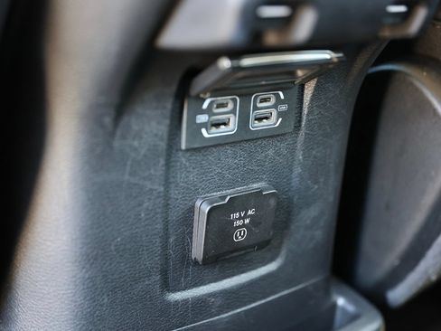 Used 2023 Jeep Wrangler Unlimited Sahara AWD/4WD image 26