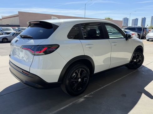 Used 2024 Honda HR-V LX image 4