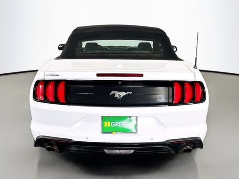 Used 2018 Ford Mustang Premium image 8