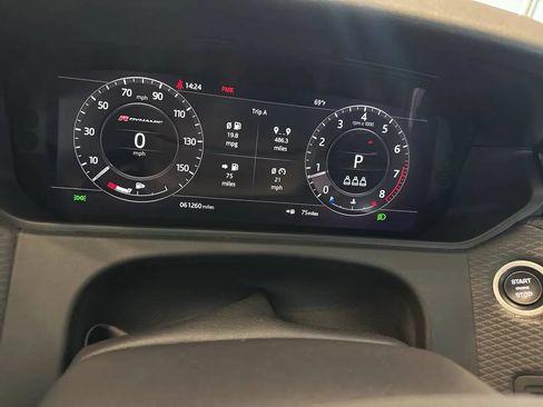 Used 2019 Land Rover Range Rover Velar R-Dynamic SE AWD/4WD image 43