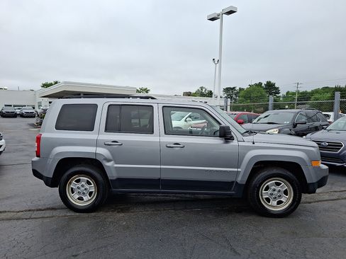Used 2015 Jeep Patriot Sport w/ Power Value Group FWD image 7