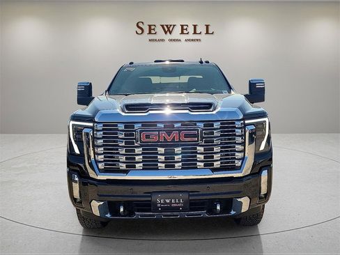New 2026 GMC Sierra 2500 Denali w/ Denali Reserve Package image 8