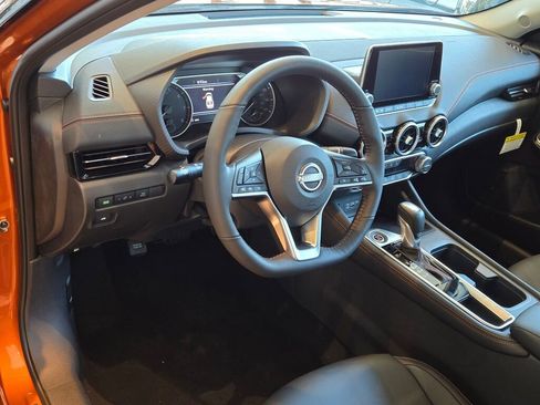 Used 2025 Nissan Sentra SR w/ SR Premium Package image 21