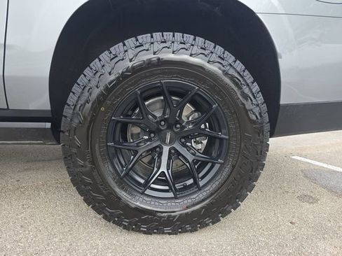 Used 2025 GMC Yukon XL AT4 Ultimate image 35