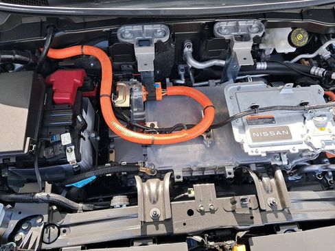 New 2025 Nissan Ariya Platinum AWD/4WD image 23