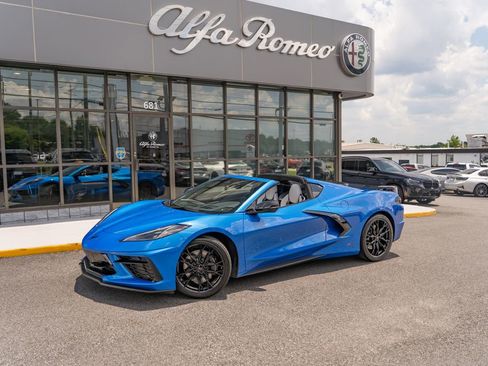 Used 2024 Chevrolet Corvette Stingray Preferred Cpe w/ Z51 Performance Package RWD image 2