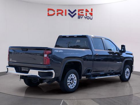 Used 2024 Chevrolet Silverado 2500 LT image 5